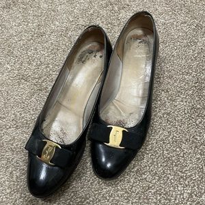 Ferragamo Varas black patent leather size 7.5C